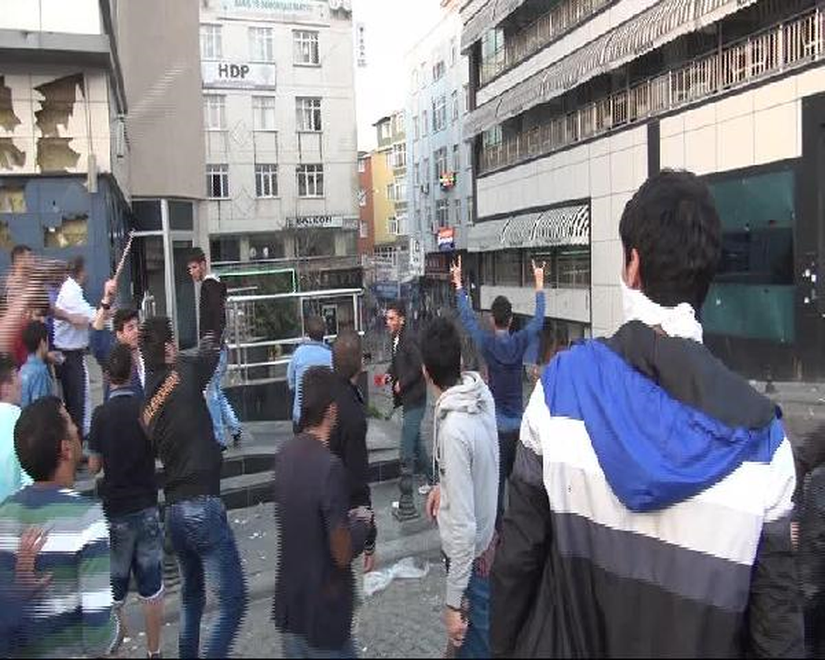 Sultanbeyli Savaş Alanına Döndü