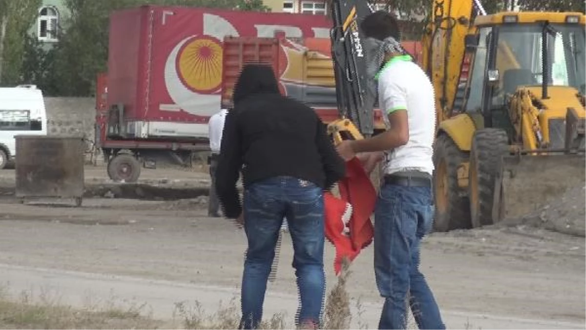 Varto\'da Kobani Protestosu: 1 Ölü, 1 Yaralı (3)