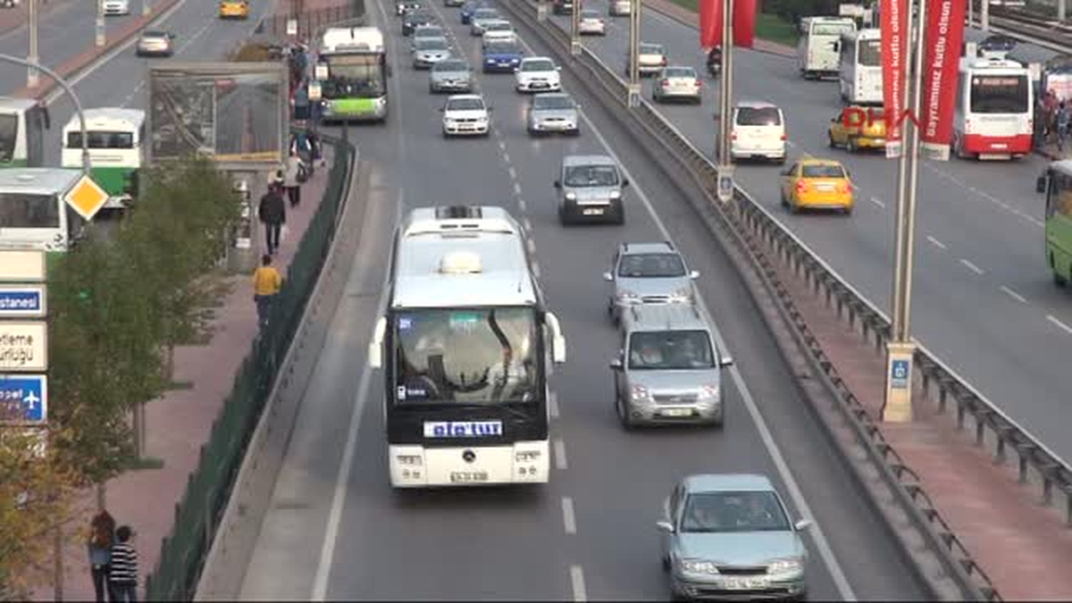 Yollarda Tatil Dönüşü Yoğunluğu