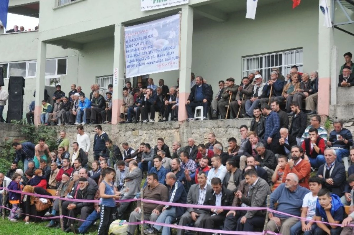 Yüz Yılı Aşkın Bayram Geleneği Sürüyor