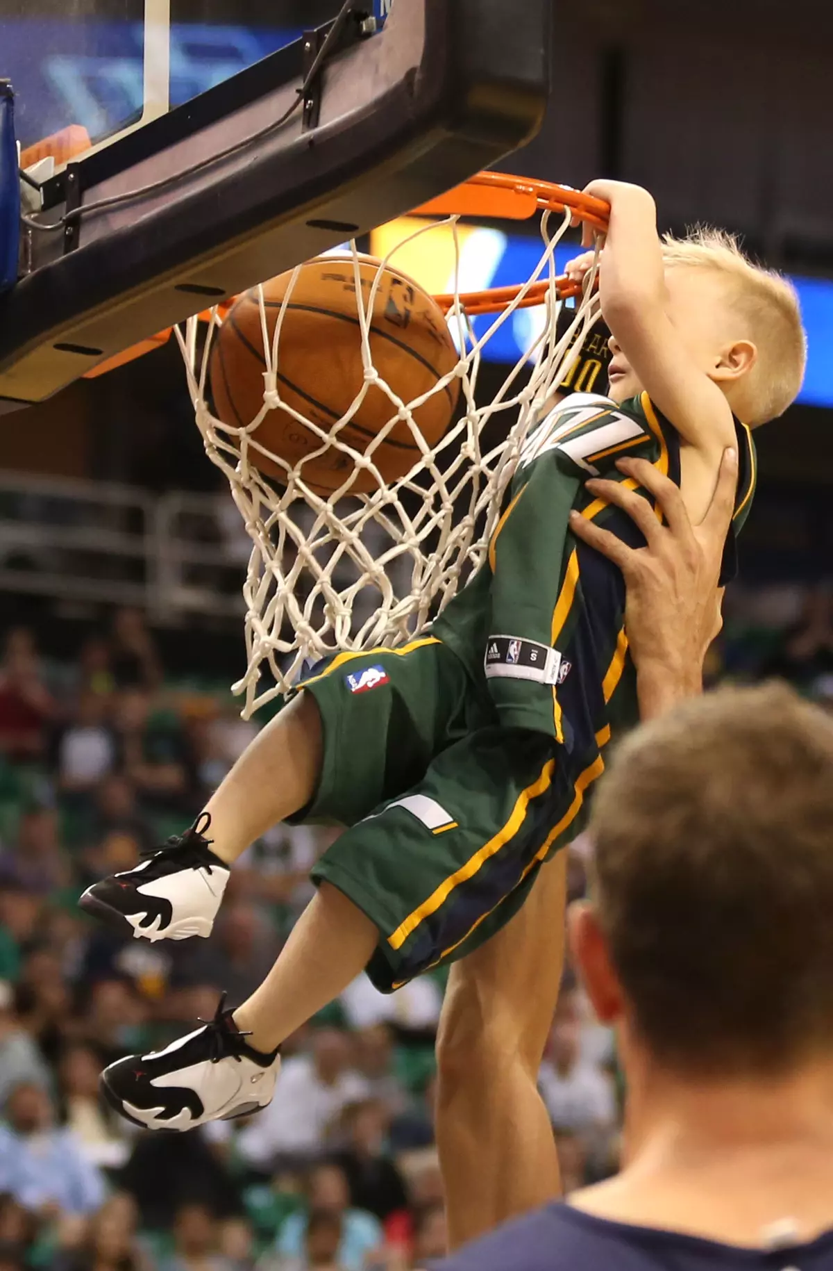 5 Yaşındaki Lösemi Hastası Hayatının Smacını Vurdu