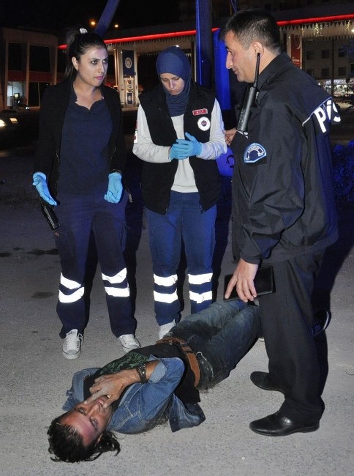 Alkol Komasına Giren Şahıs Hastaneye Kaldırıldı