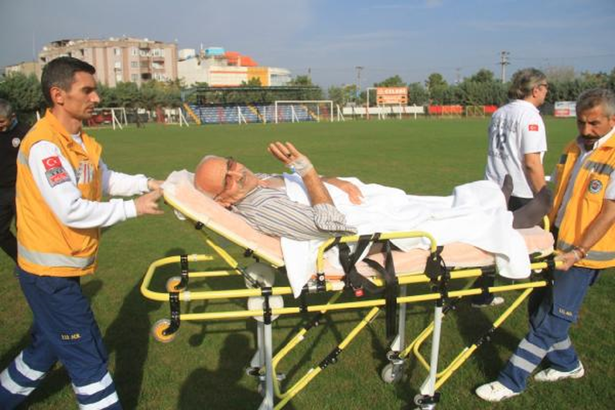 Orhangazi\'de Ambulans Helikoptere Götürülürken El Salladı