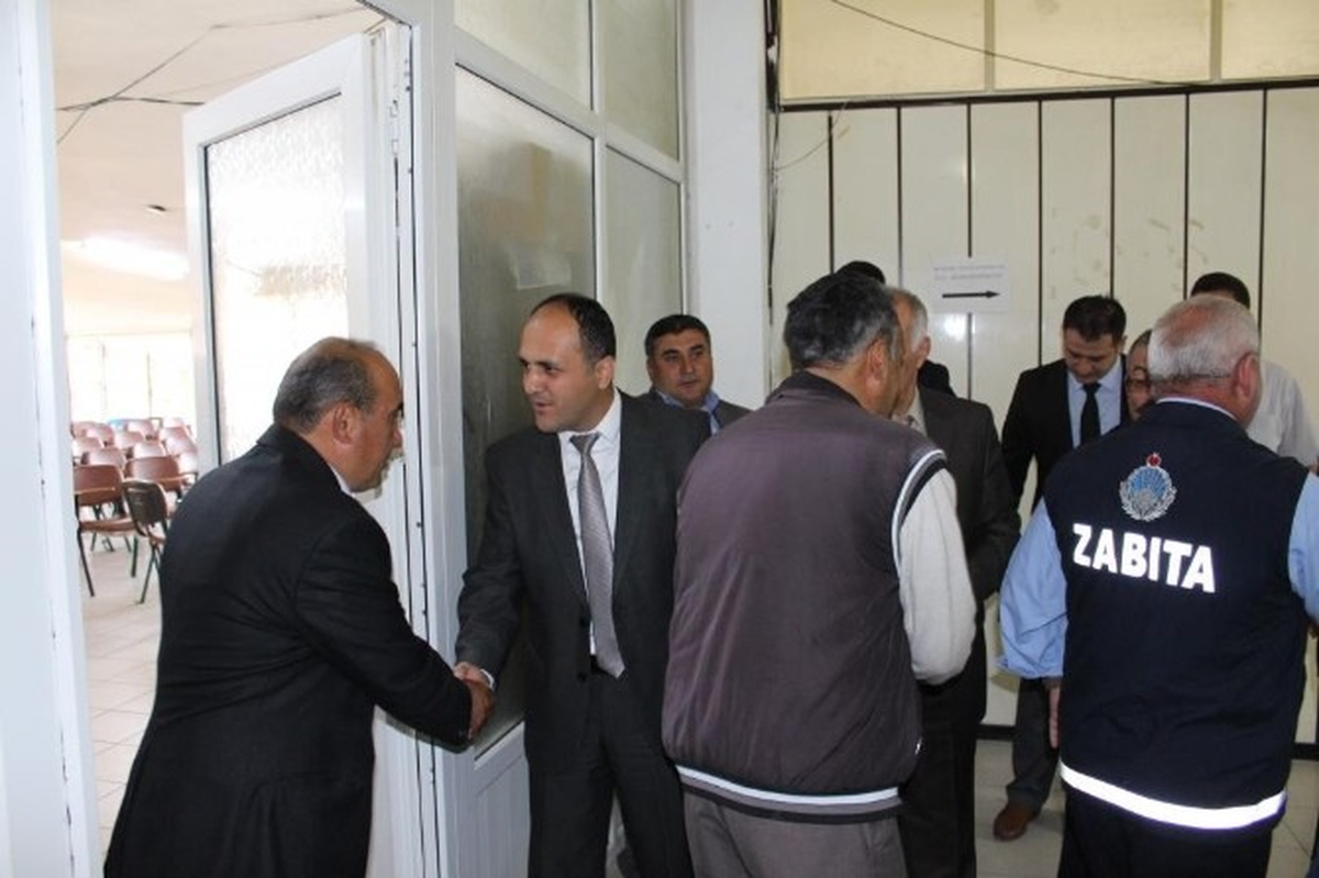 Başkan Özaltun, Belediye Personeli ile Bayramlaştı