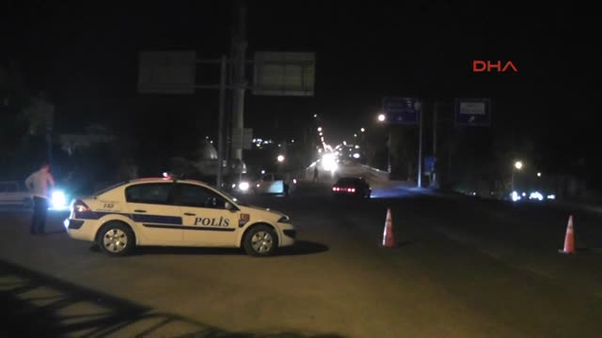 Birecik\'te Polis Aracının Yakıldığı İddiası