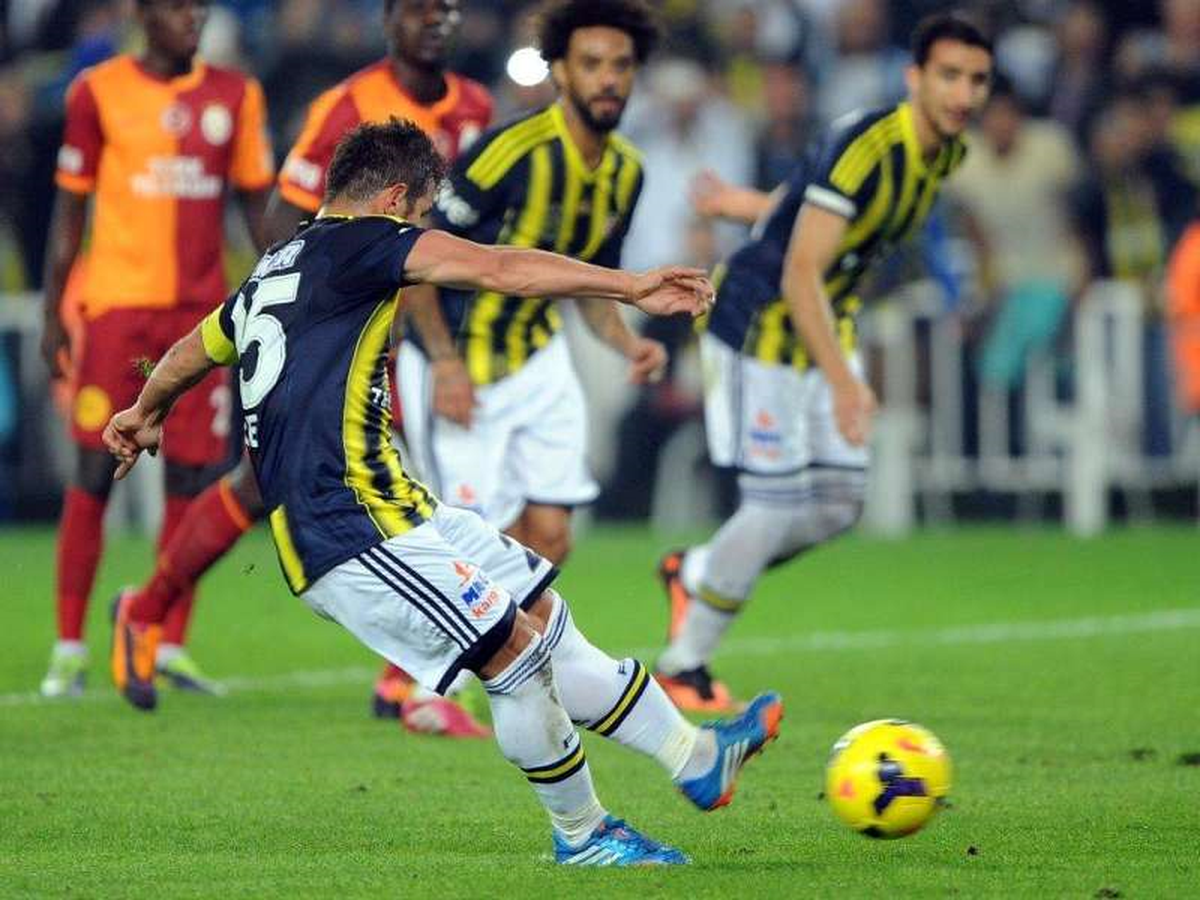 Emre Belözoğlu\'na Özel İdman