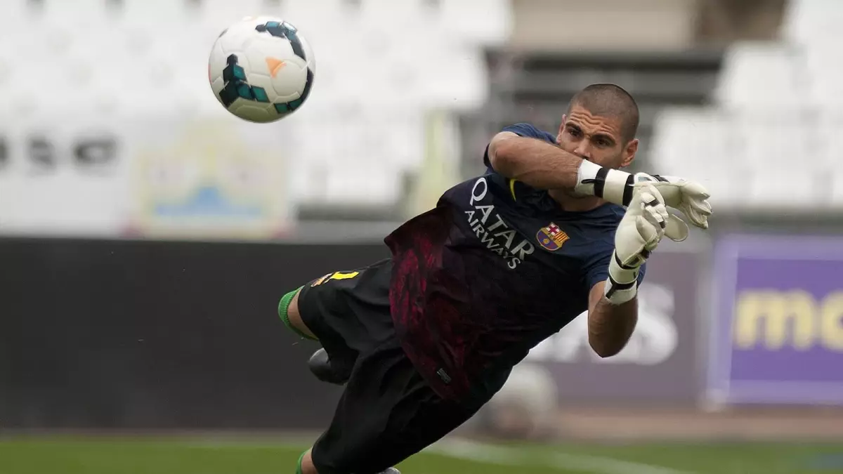 İspanol Kalecisi Victor Valdes, Liverpool\'a Doğru