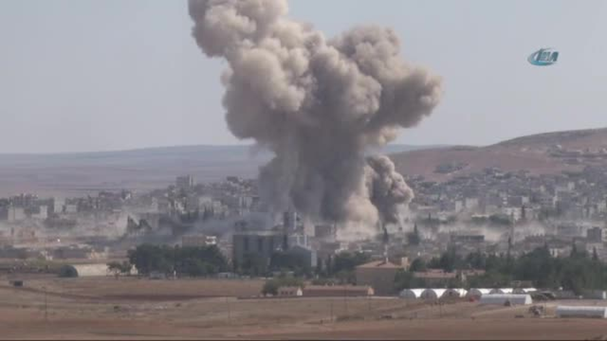 Koalisyon Uçakları Kobani Merkezini Vurdu