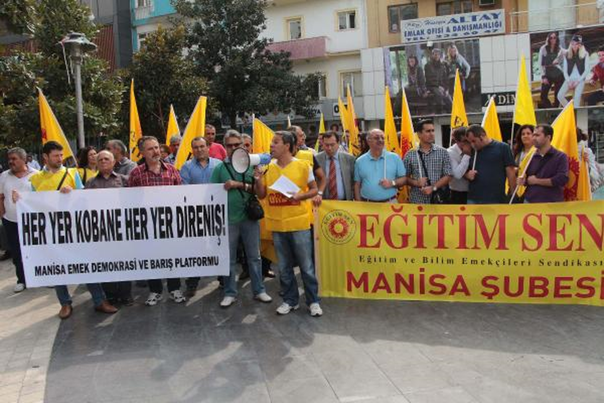 Manisa\'da Eğitim- Sen Üyeleri, Kobani İçin İş Bıraktı