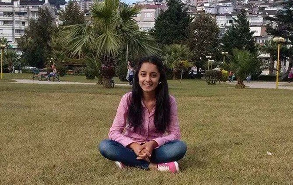 Alaplı\'da Minibüsün Çarptığı Genç Kız Hayatını Kaybetti