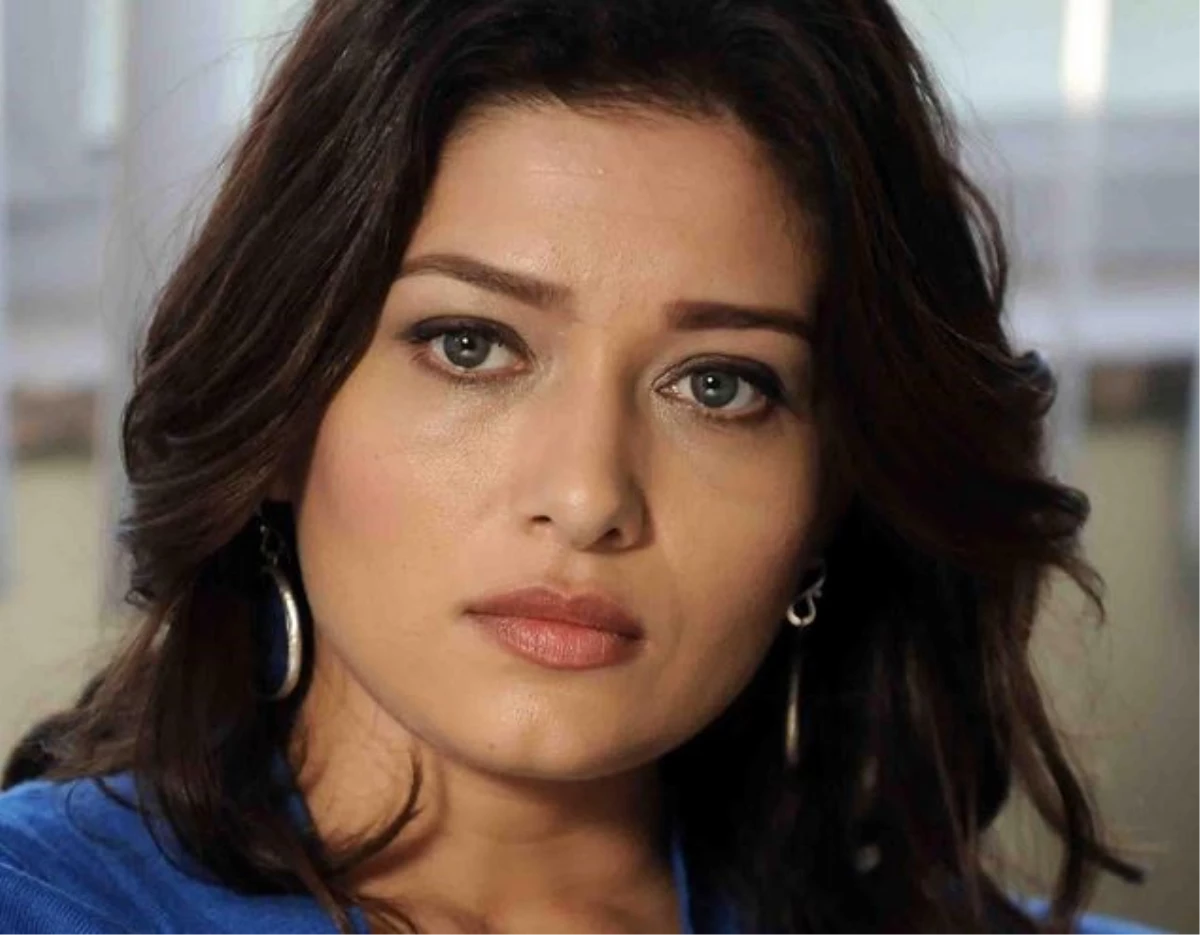 Nurgül Yeşilçay\'a Sette \'Biber Gazı\' Şoku