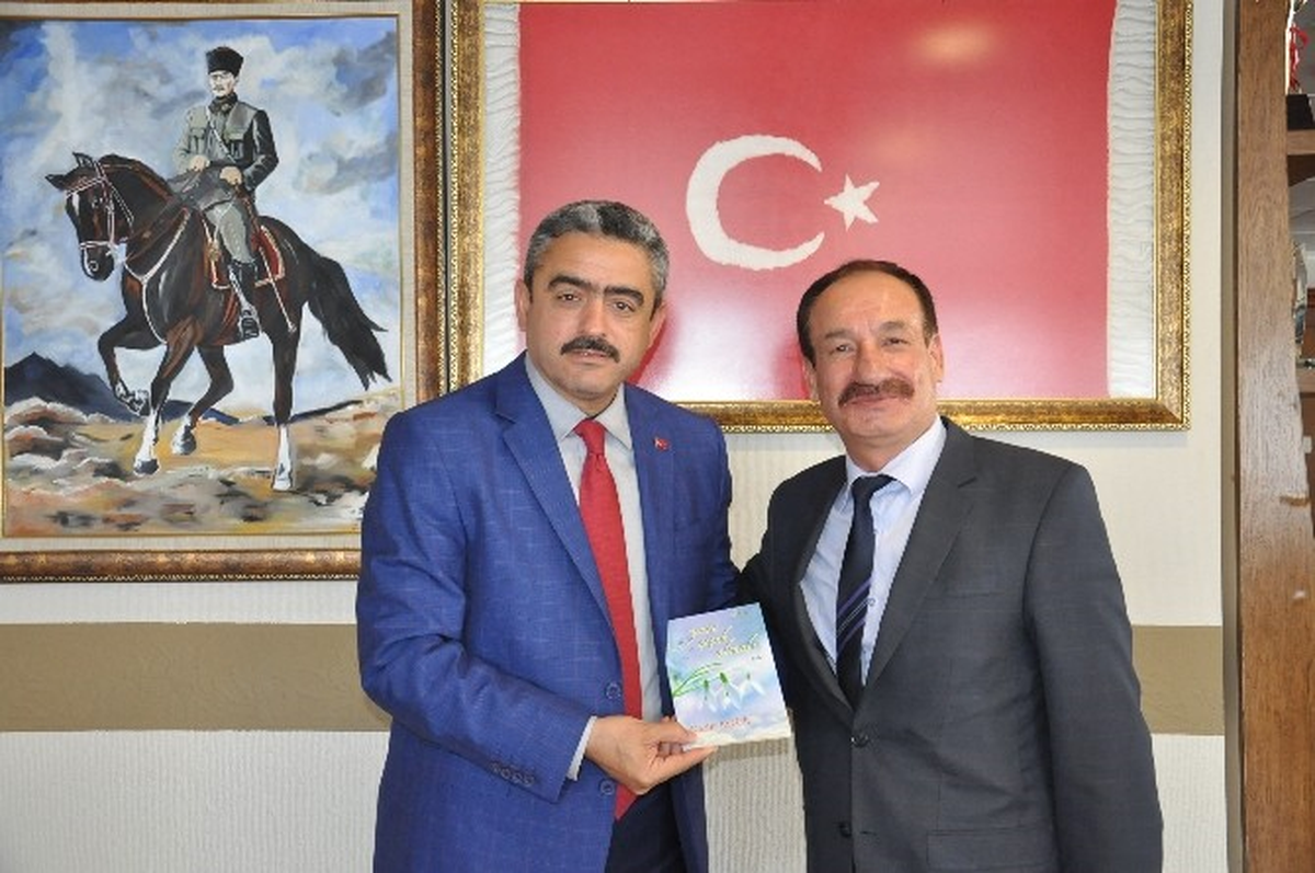 Şair Kadir Koca\'dan Başkan Alıcık\'a Ziyaret