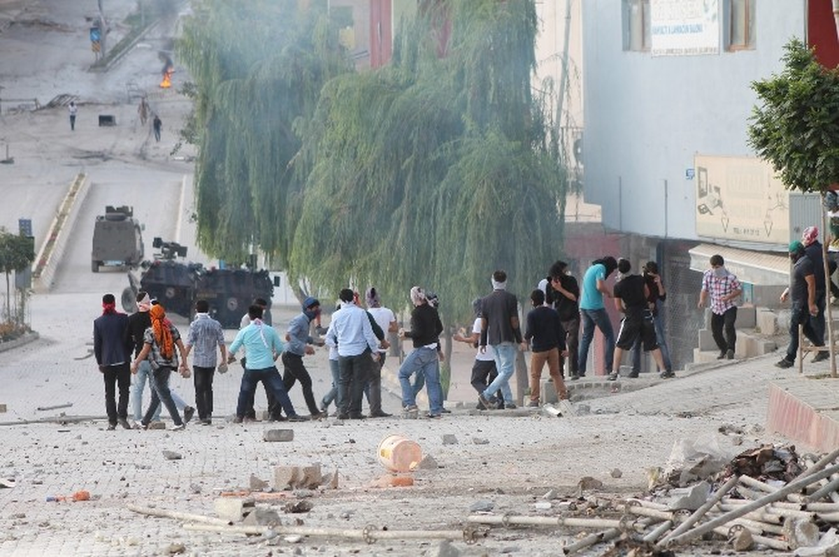 Şemdinli\'de Kobane Gerginliği 2. Gününde de Devam Ediyor