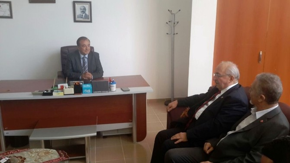 Tekirdağ Büyükşehir Belediye Başkanı Kadir Albayrak Ehli Beyt Dergahı ve Cem Vakfı\'nı Ziyaret Etti