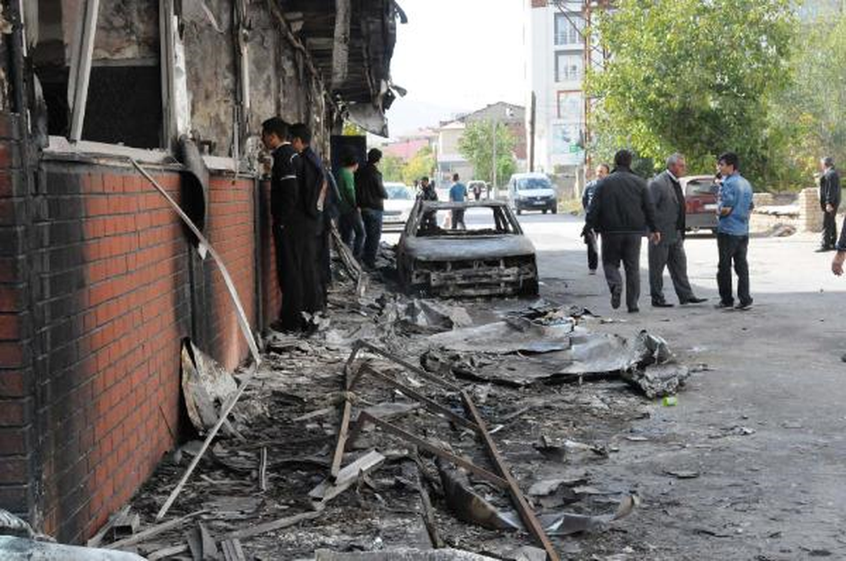 Van Vali Doğan: Belediye Yangınlara Seyirci Kaldı