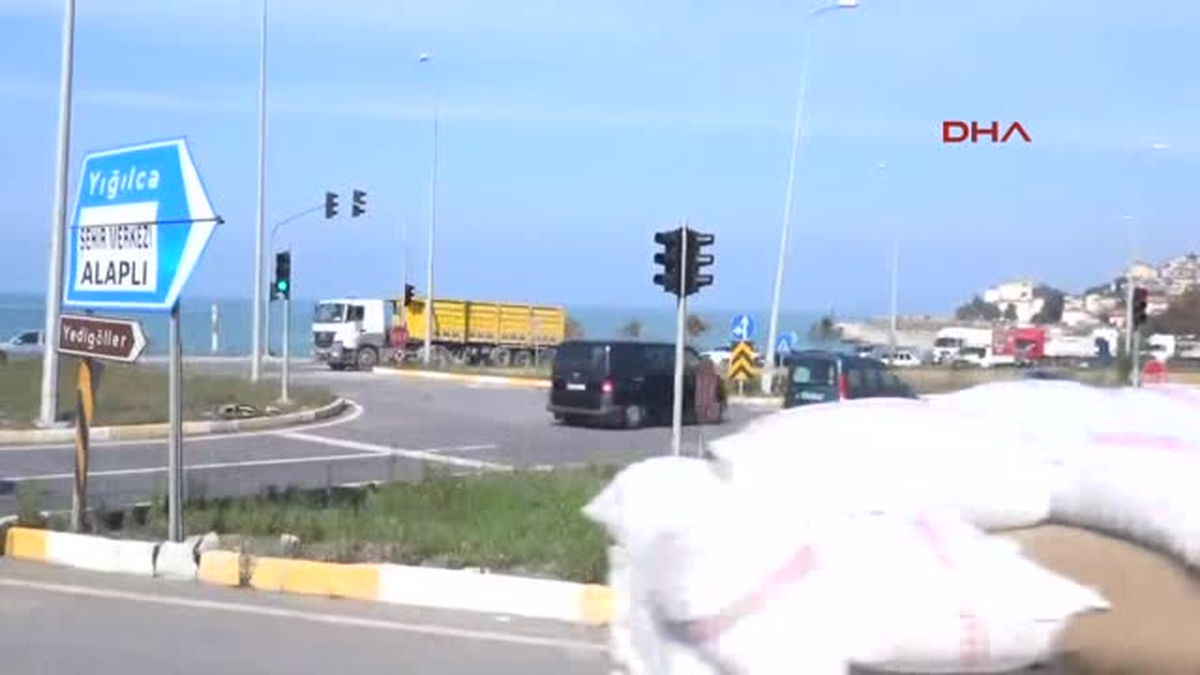 Zonguldak Tır Minibüs ile Çarpıştı 2 Yaralı