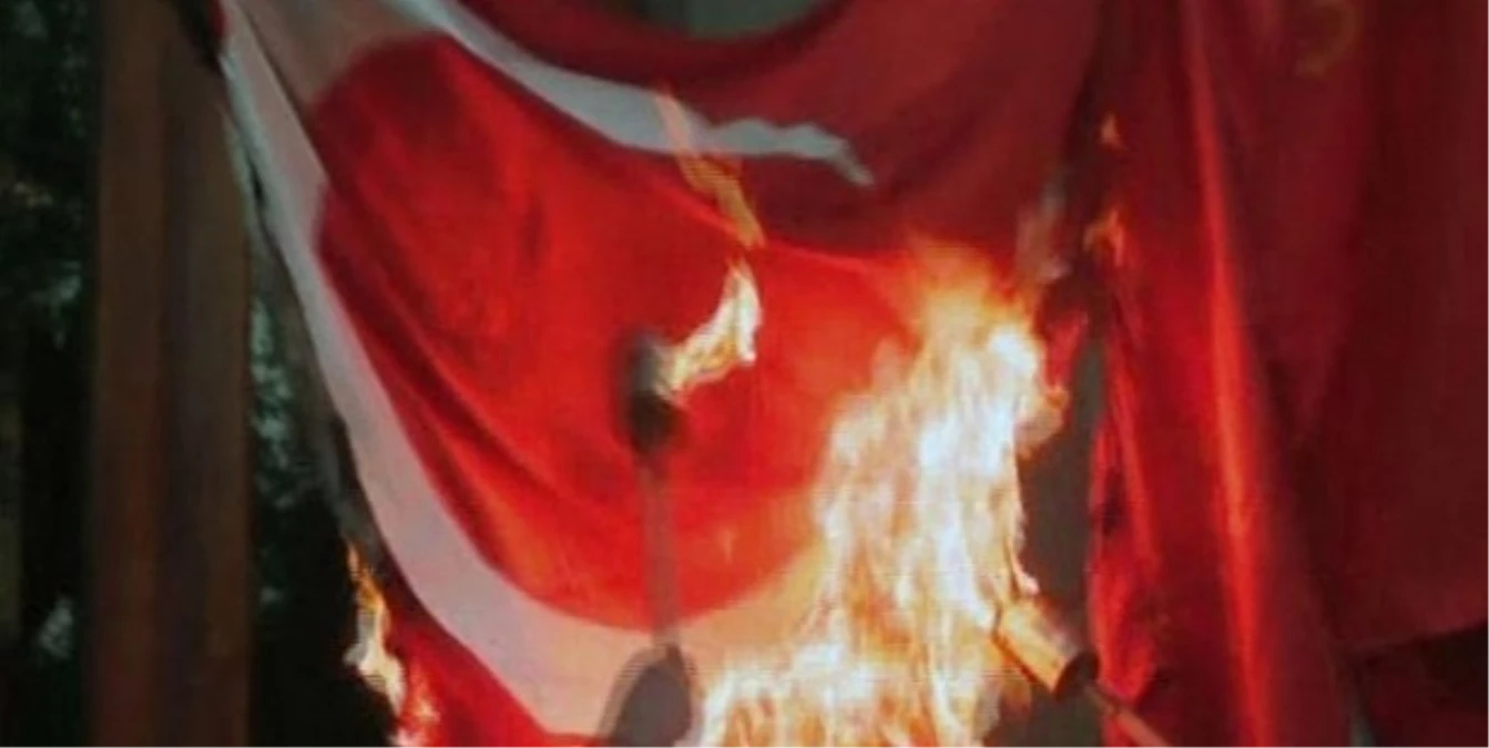 Ağrı'da Bayrak Yakan Kişi Tutuklandı