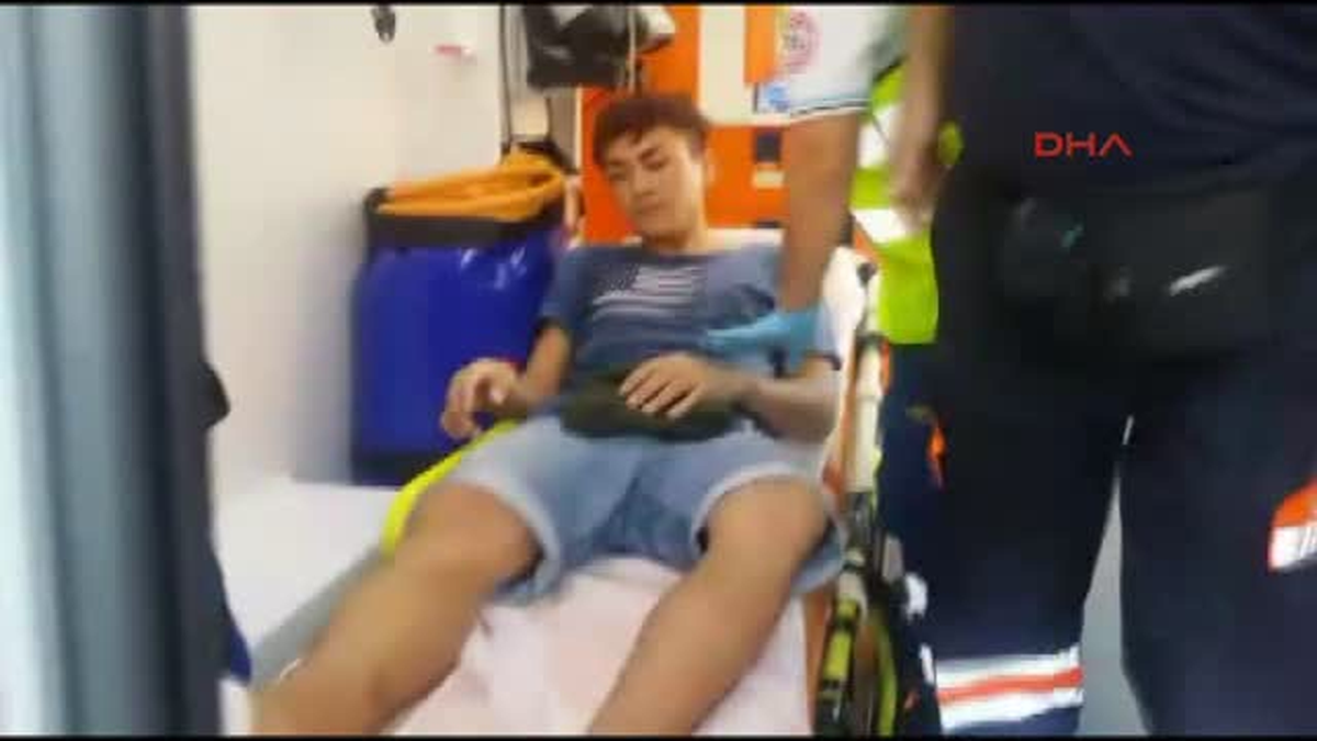 Bornova\'daki Kaçak Göçmenler Yangın Çıkardı