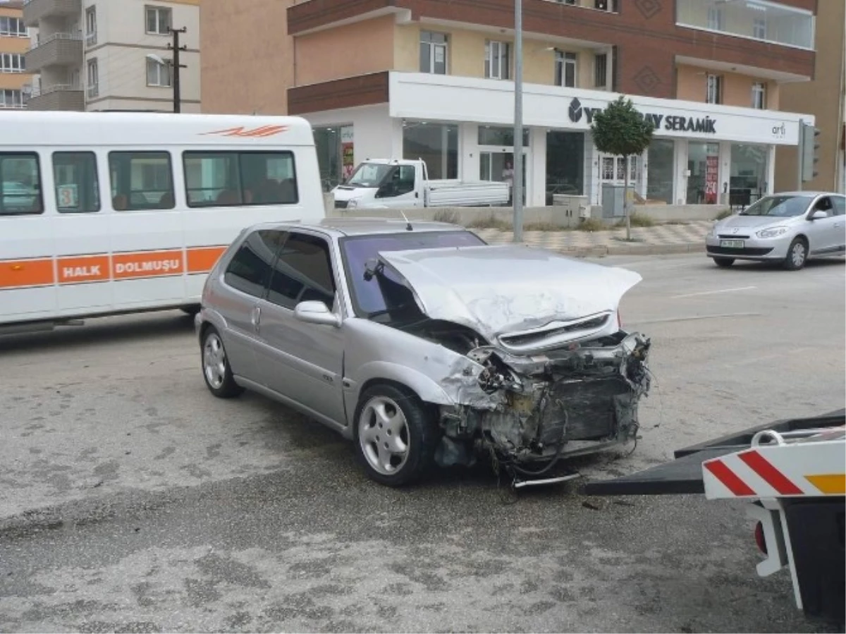 Bozüyük\'te Zincirleme Trafik Kazası, 1 Yaralı