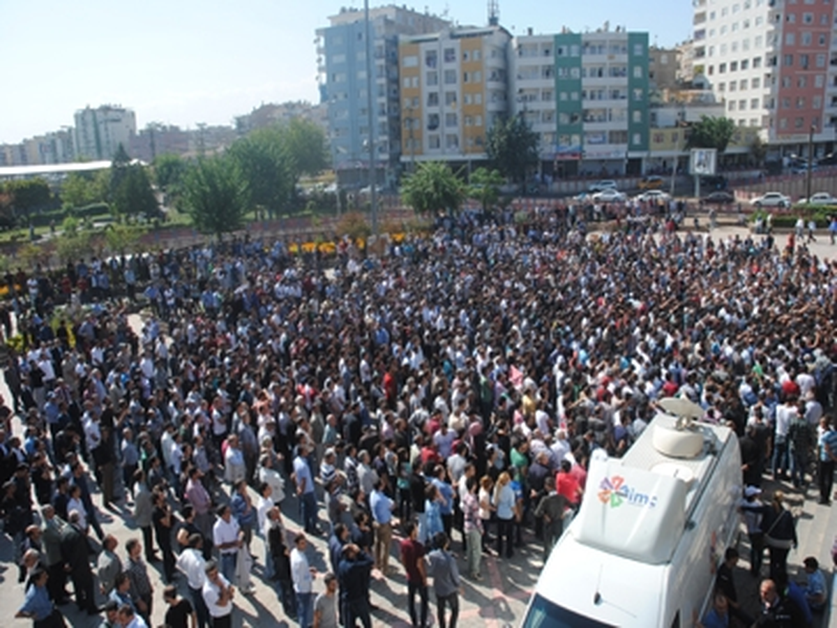 Diyarbakır\'da İŞİD\'i Protesto Yürüyüşü