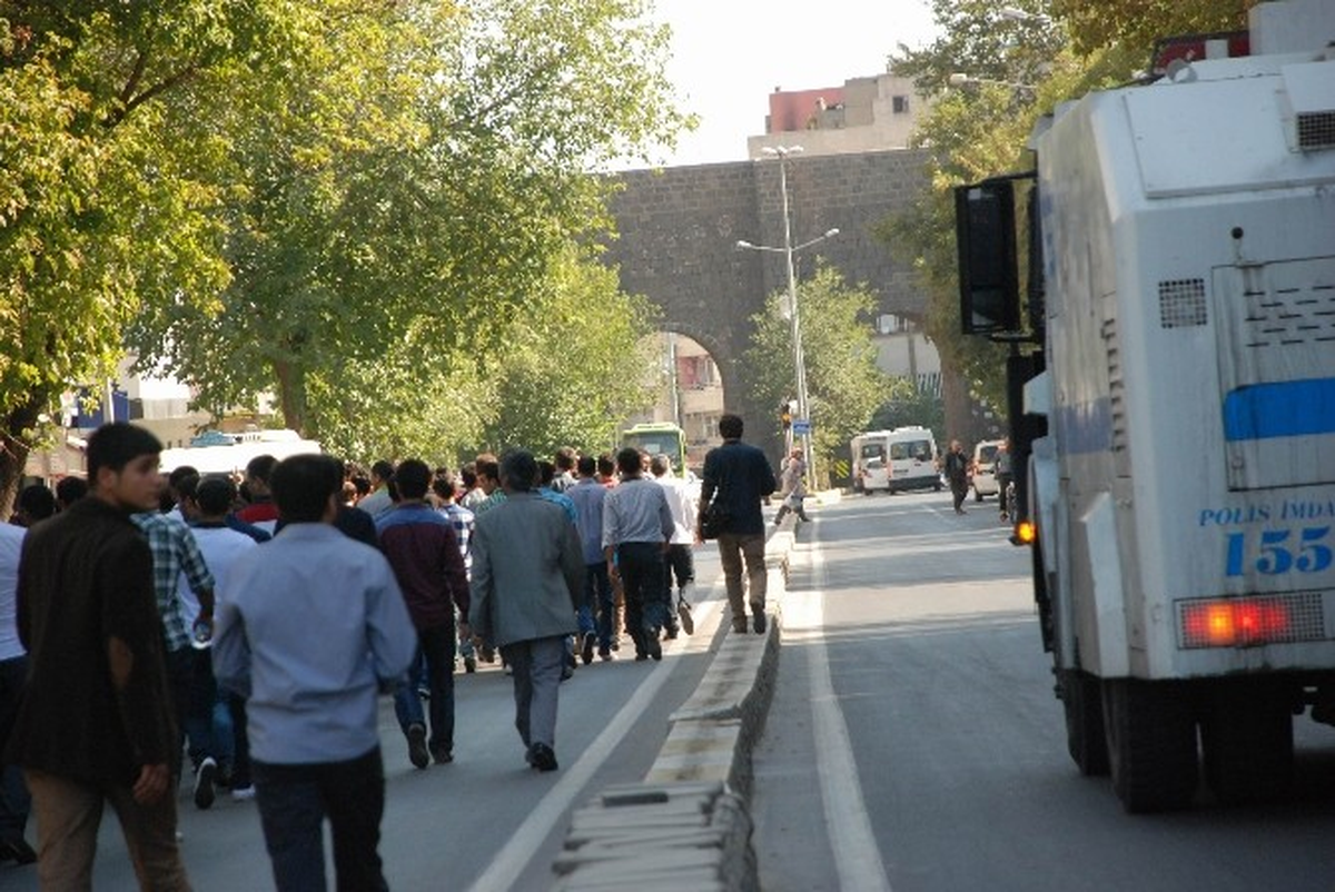 Diyarbakır\'da Işid Protestosu