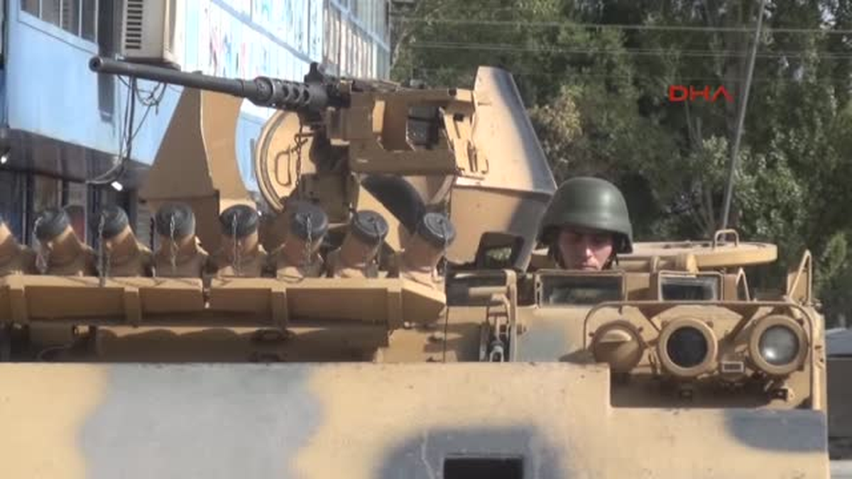 Doğubayazıt İlçe Çevresinde Zırhlı Araçlar Bekletildi
