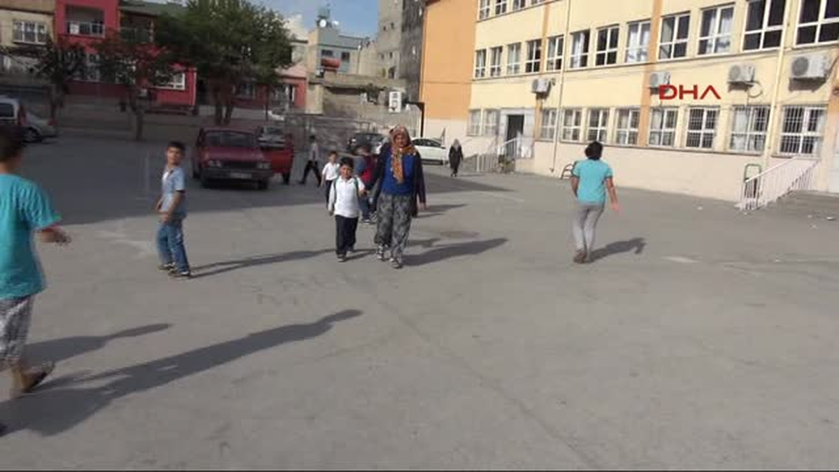 Gaziantep?te Kobani Gerginliği Okul ve Aile Sağlığı Merkezi Kapattı