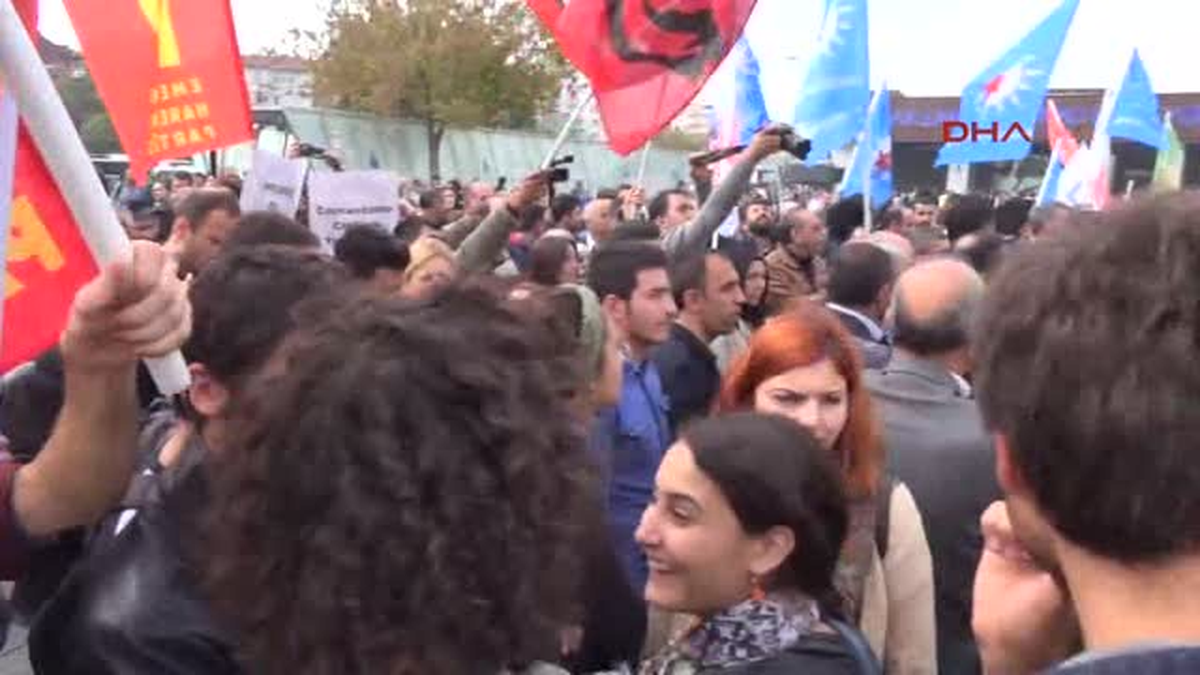 Hdp\'liler, Kobani Kuşatmasını Protesto Etti