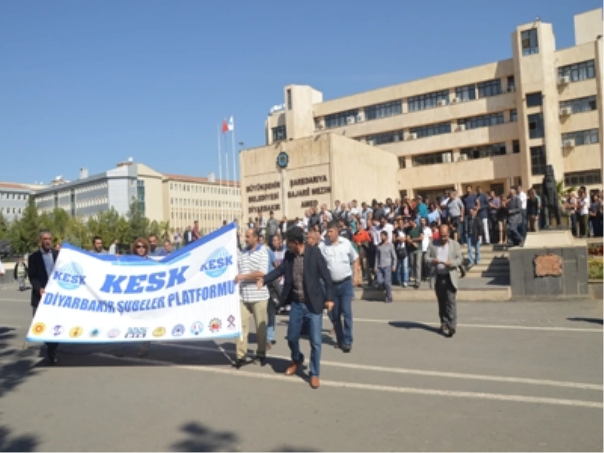 KESK Diyarbakır\'da Kobani İçin İş Bıraktı
