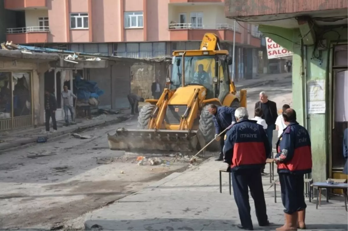 Tatvan\'da Olaylı İki Günün Bilançosu Ağır Oldu