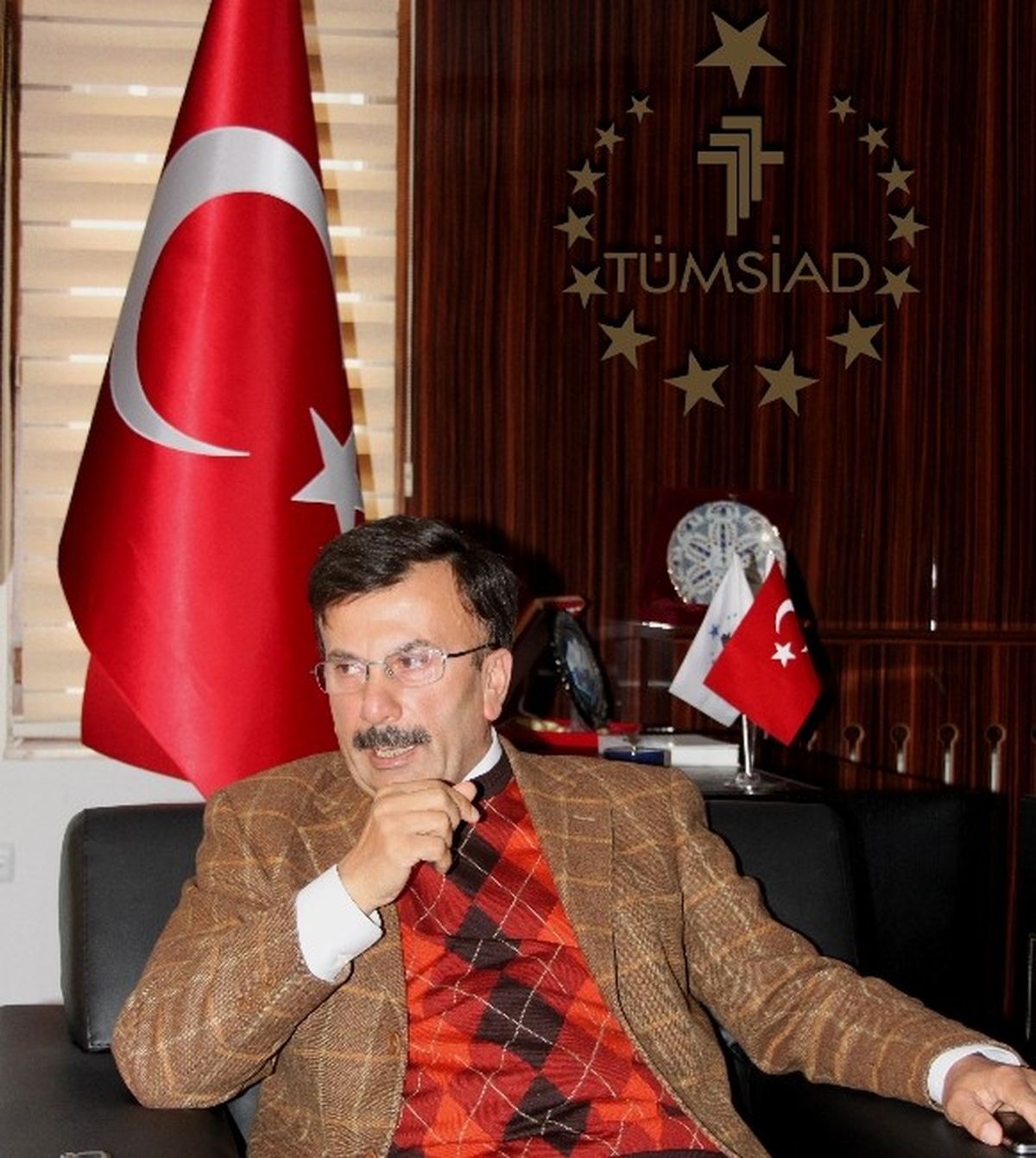 Tümsiad\'dan Gençlere Uyarı…
