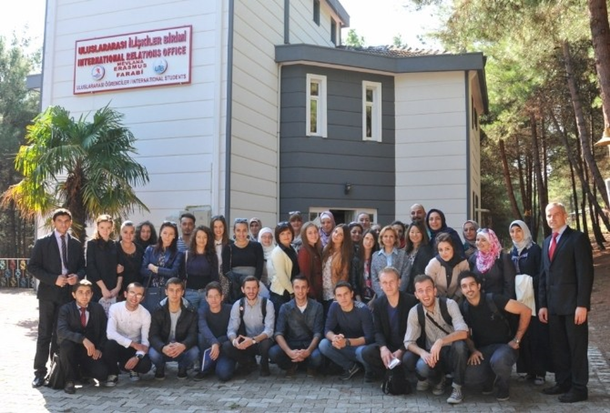Uluslararası Öğrencilerden, OMÜ Rektörü Akan\'a Ziyaret