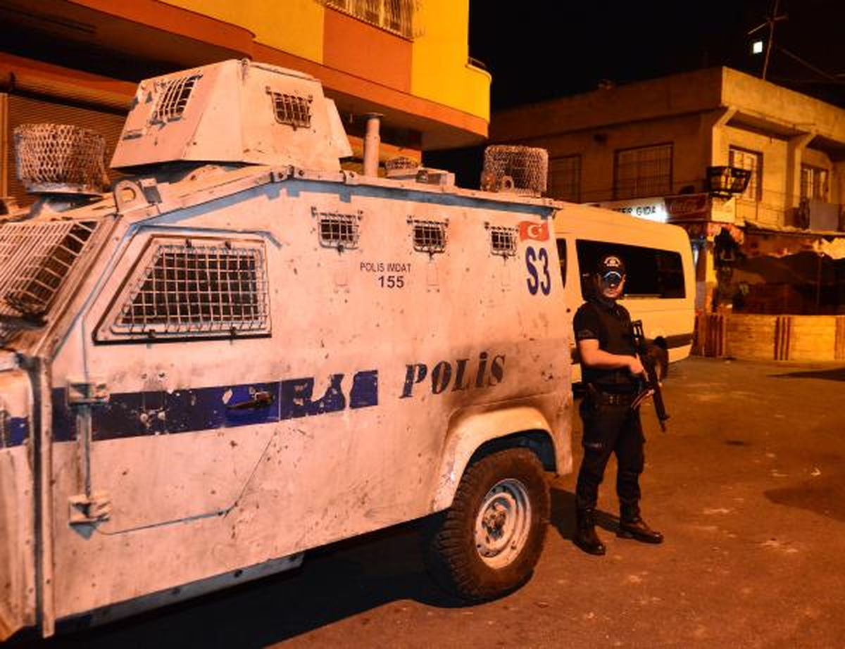 Adana\'da Terör Örgütü Üyelerine Şafak Operasyonu