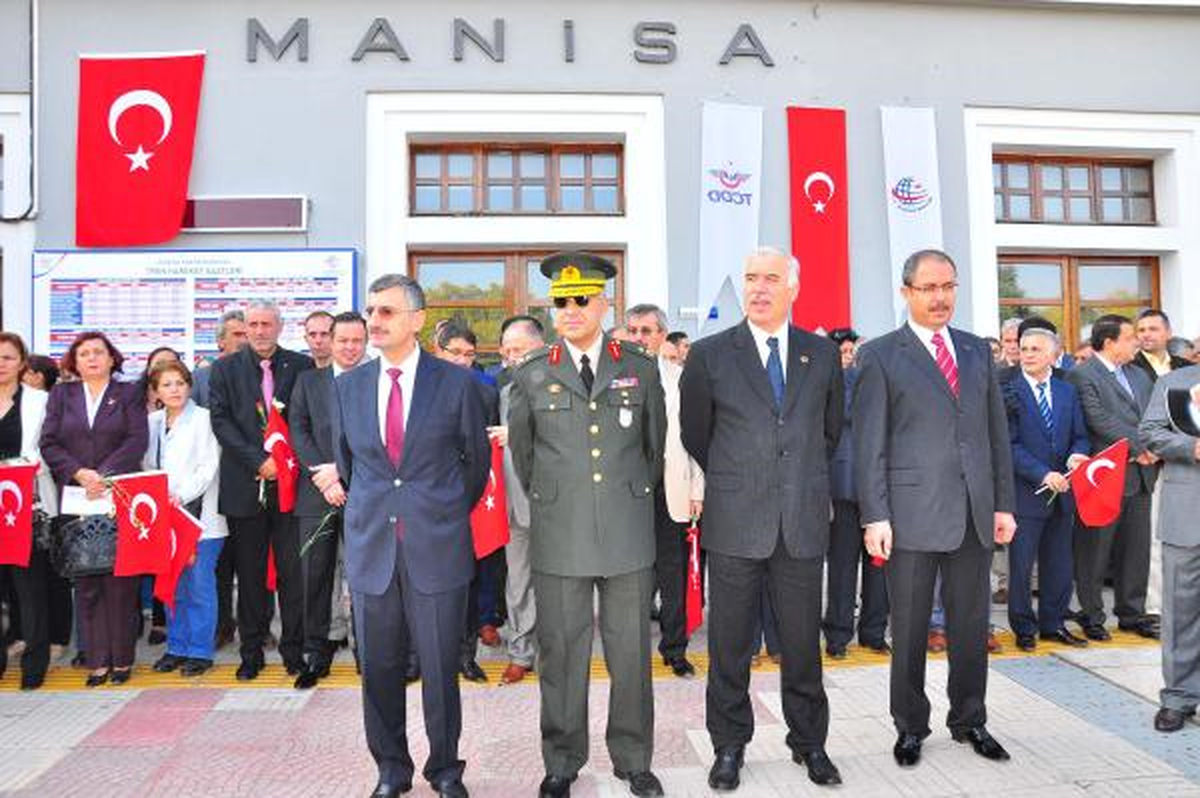 Ata\'nın Manisa\'ya Gelişinin 89\'uncu Yılı Kutlandı