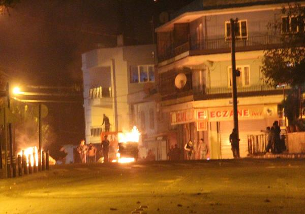 Aydın\'da Sabaha Kadar Kobani Eylemi