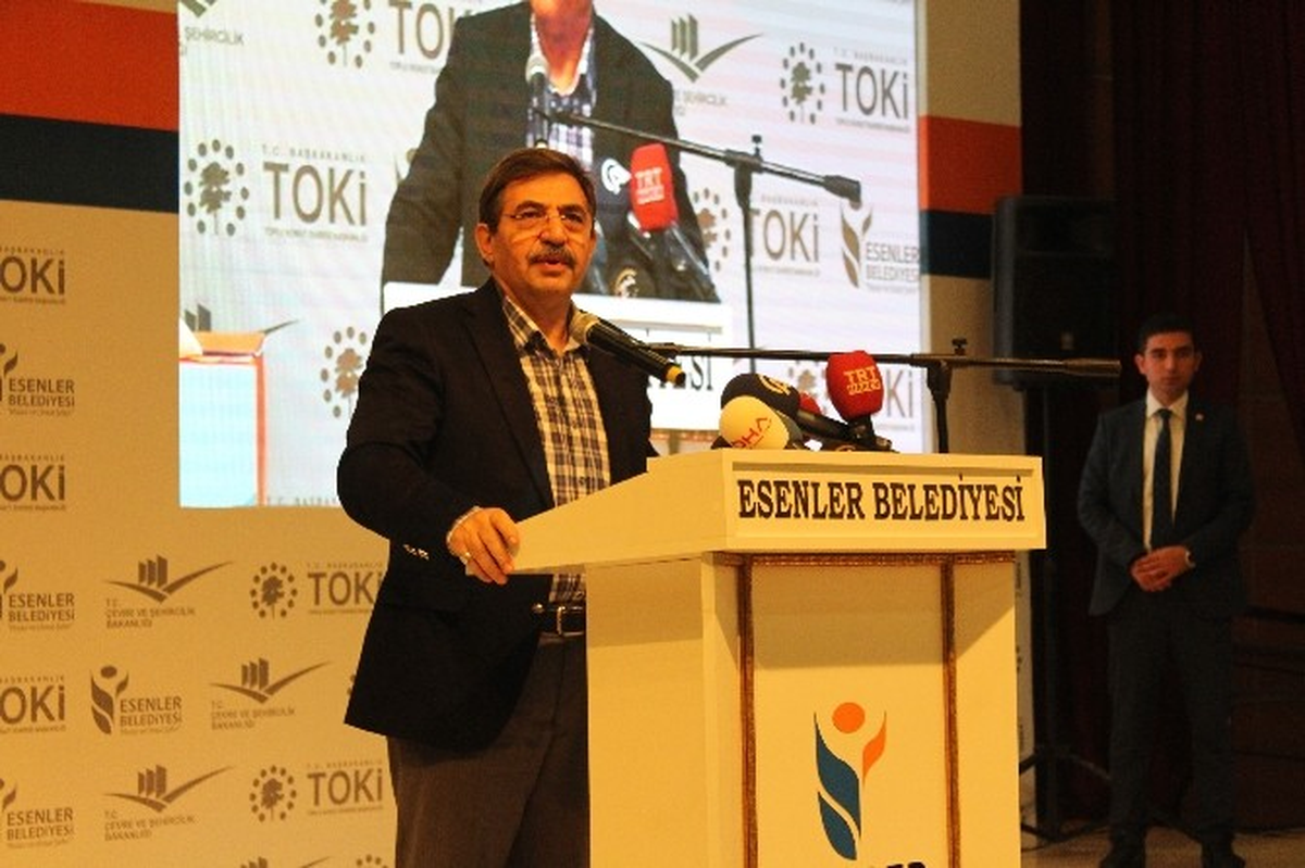Bakan Güllüce\'den Bozcaada İçin Referandum Önerisi