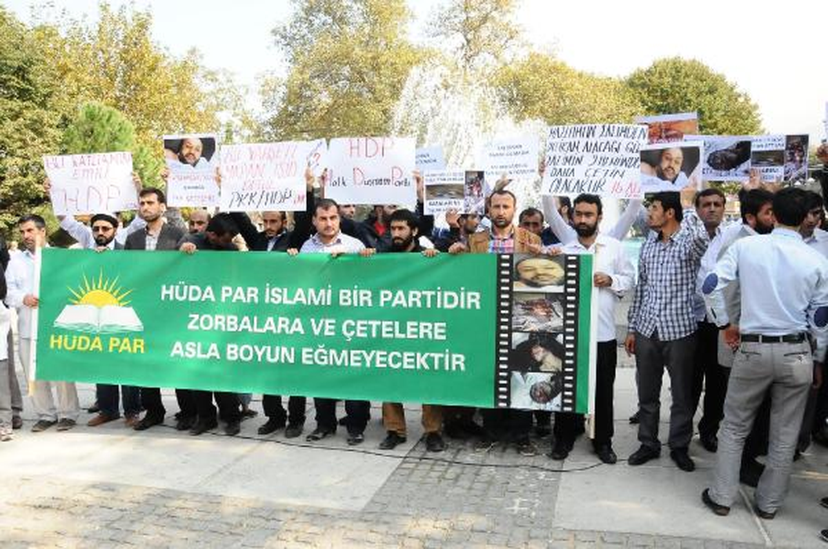 Bursa\'da Hüdapar\'dan Cuma Namazı Sonrası Gösteri