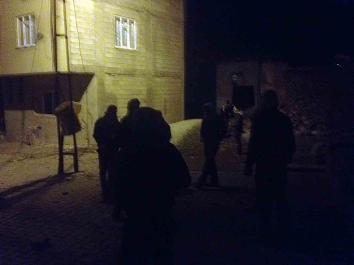 Çatak\'ta Işid Protestosu Şiddetlenerek Devam Ediyor