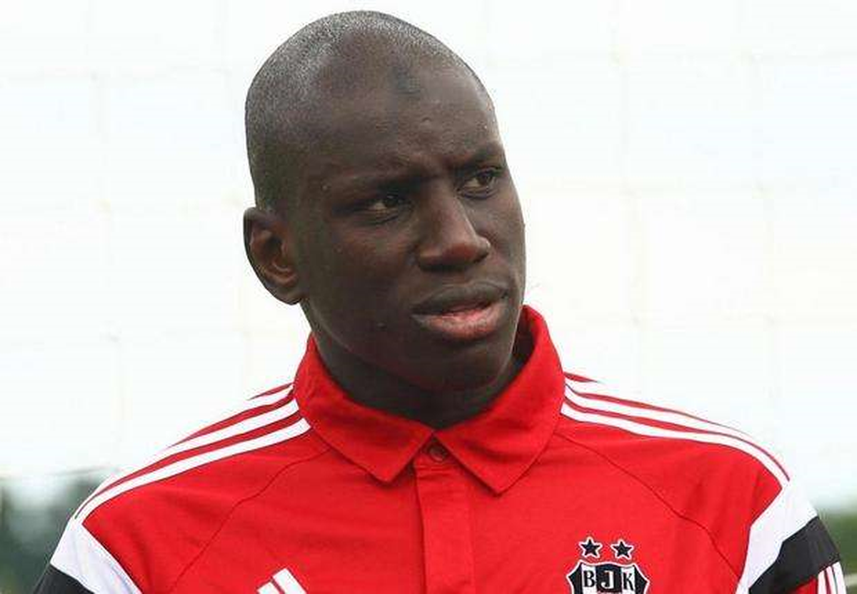 Demba Ba\'dan Şok Haber!