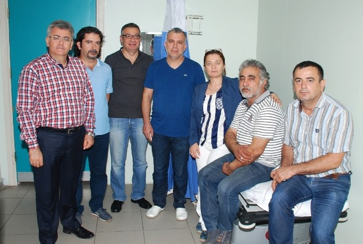Doktoru Linç Edilmekten Hastaları Kurtardı