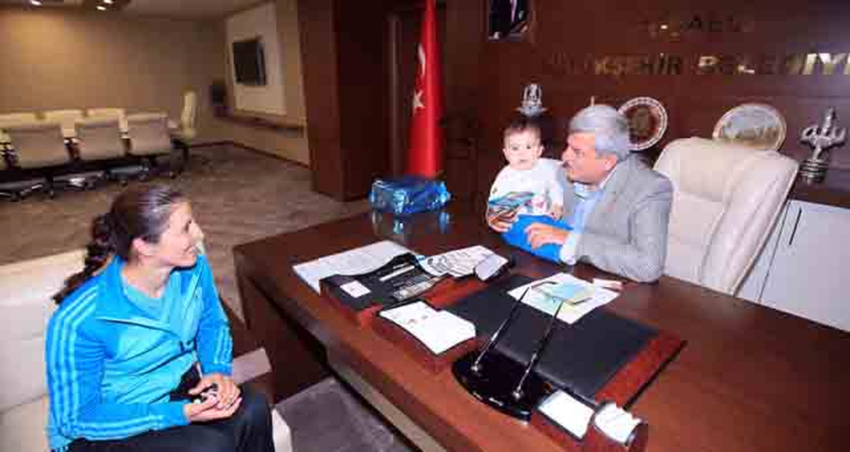 Eski Milli Boksör\'den Başkan Karaosmanoğlu\'na Ziyaret