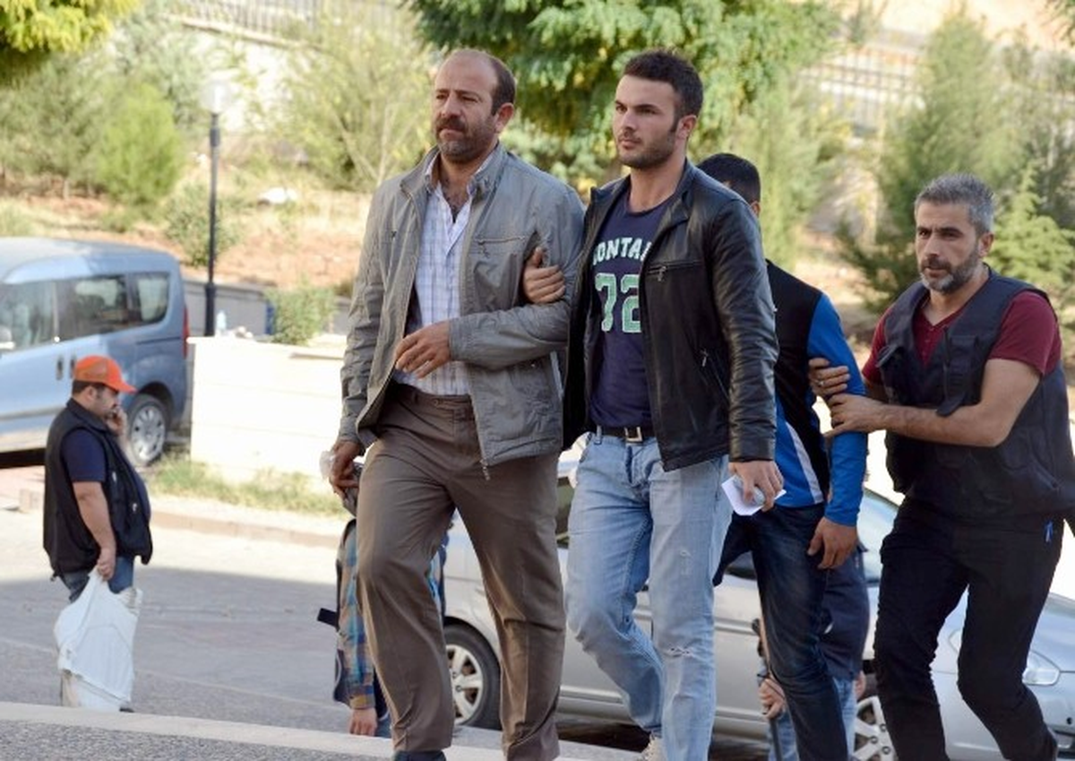 Gözaltındaki Göstericiler Adliyeye Çıkarıldı
