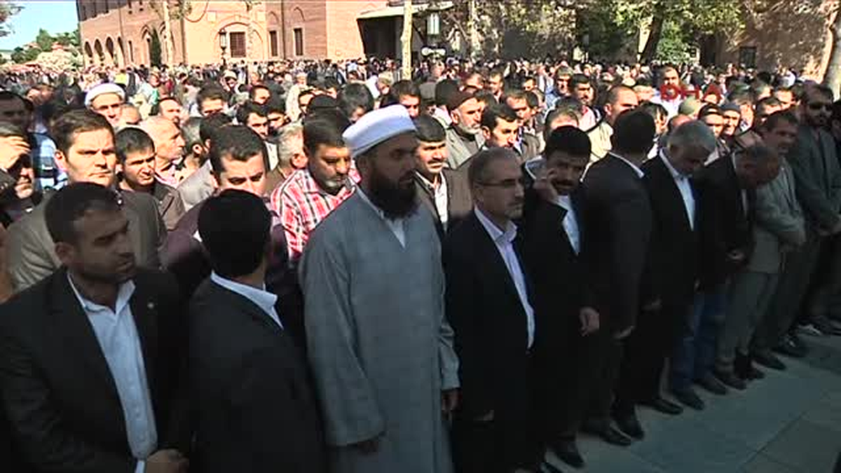 Hüda-Par\'lılar Öldürülen Üyeleri İçin Gıyabi Cenaze Namazı Kıldı