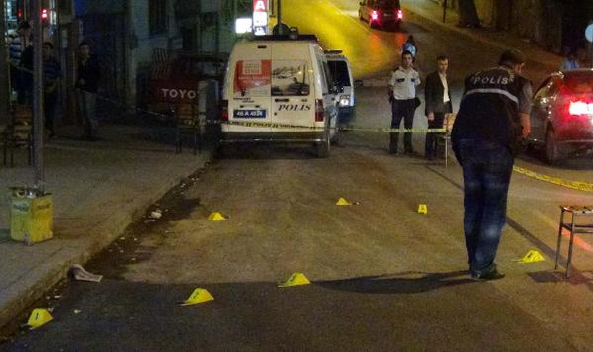 Kahramanmaraş\'ta Kıraathaneye Pompalı Tüfekle Ateş Edildi: 3 Yaralı