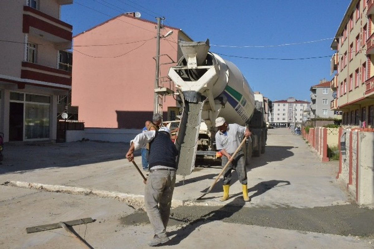 Kapaklı\'da Yollar Onarılıyor