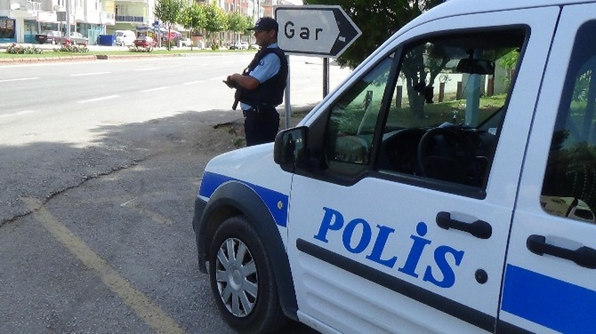 Karaman\'da Okul Önünde Beklemenin Cezası 189 Lira