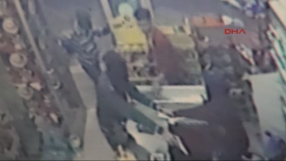 Konya Yüzü Maskeli Silahlı Kişiler, Marketi Soydu