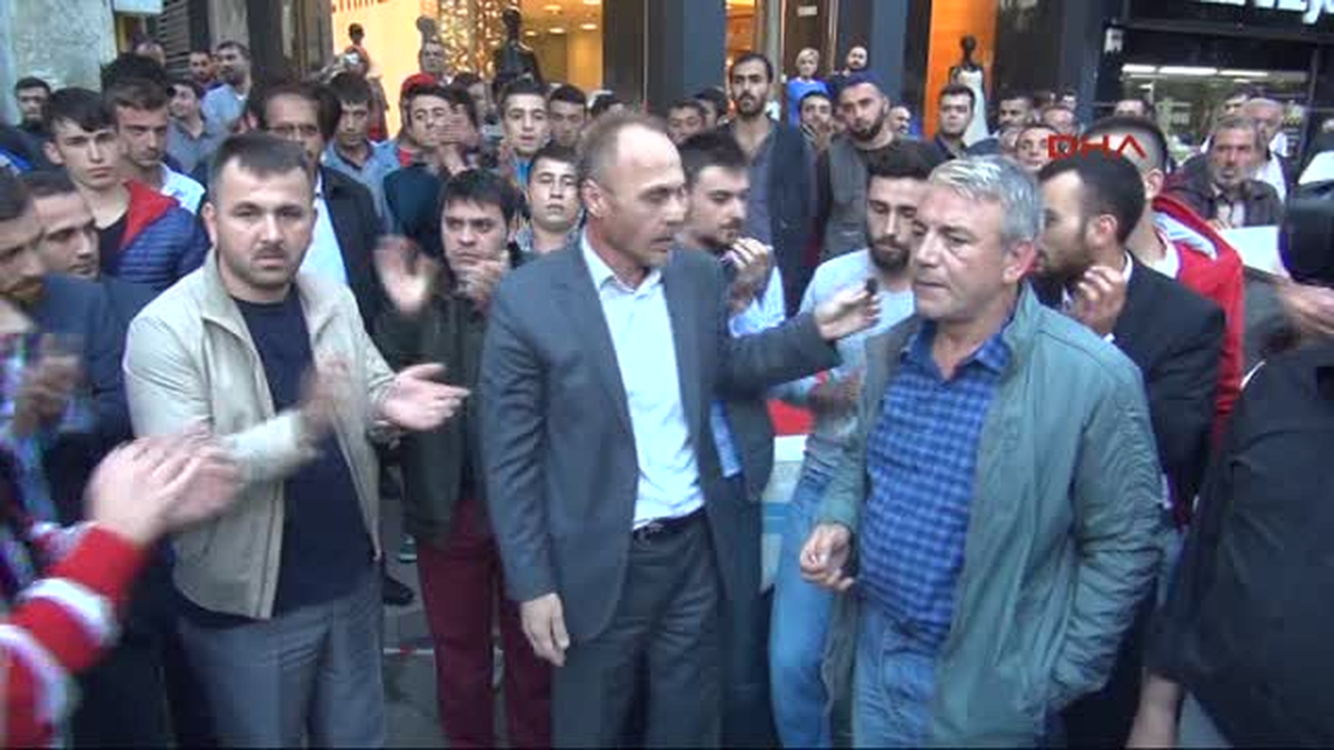 Samsun\'da Gergin Yürüyüş: 5 Gözaltı