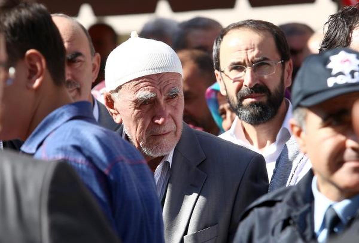 Şehit Olan Emniyet Müdür Yardımcısı Atıf Şahin\'in Baba Ocağına Ateş Düştü (1)