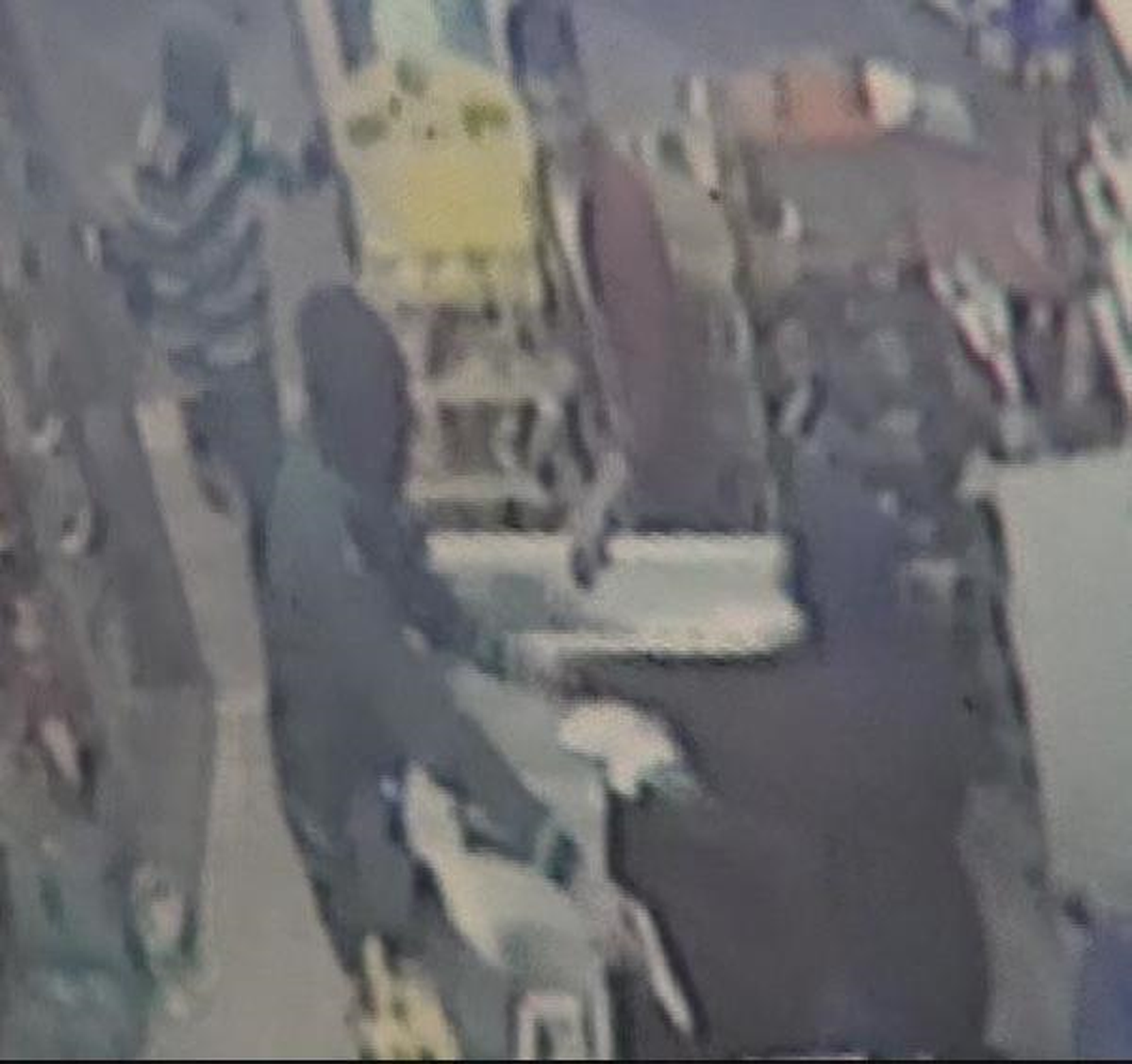 Yüzü Maskeli Silahlı Kişiler Market Soydu